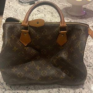 Louie Vuitton Speedy Bag